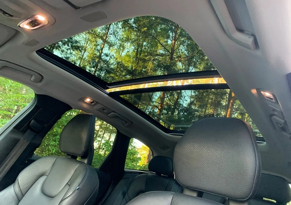 Volvo XC 60 cena 118900 przebieg: 105000, rok produkcji 2018 z Białystok małe 137